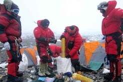 Indian Army Team To Scale Mount Everest, Will Come Back With 4000 Kg Garbage Indian Army Team To Scale Mount Everest, Will Come Back With 4000 Kg Garbage