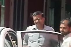 प्राइम टाइम इंट्रो : क्या खेमका ही ख्वामखाह पंगे करते होंगे? प्राइम टाइम इंट्रो : क्या खेमका ही ख्वामखाह पंगे करते होंगे?