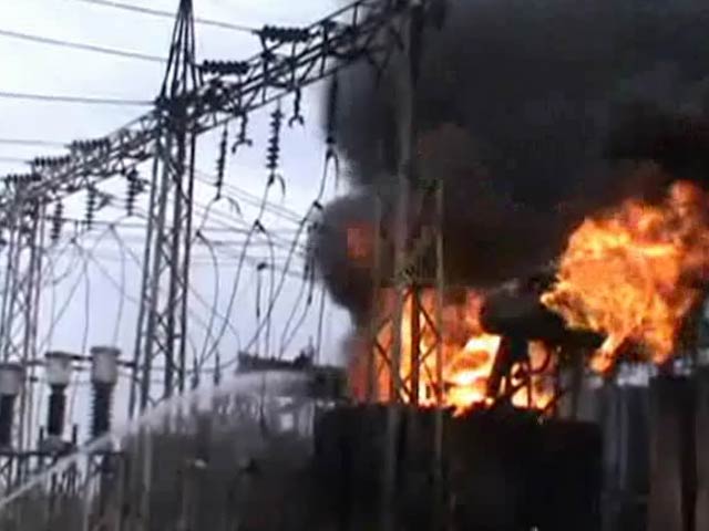 Videos : पलवल : ट्रांसफार्मर में लगी आग पर काबू पाया गया
