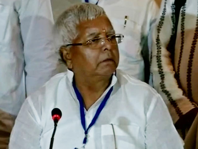 लालू ने की जनता परिवार में आरजेडी के विलय की घोषणा