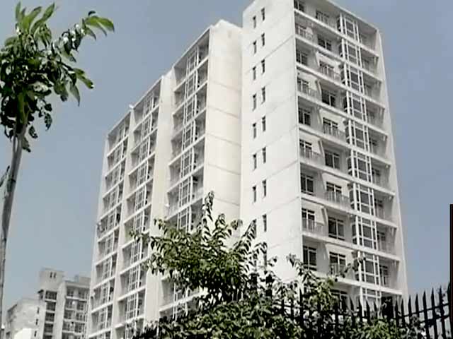 पर्यावरण कानून के मारे नोएडा के 55 हजार फ्लैट मालिक