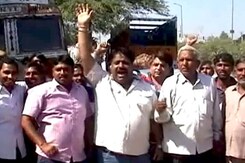 इंडिया 7 बजे : NGT का आदेश लागू करने पर हंगामा इंडिया 7 बजे : NGT का आदेश लागू करने पर हंगामा