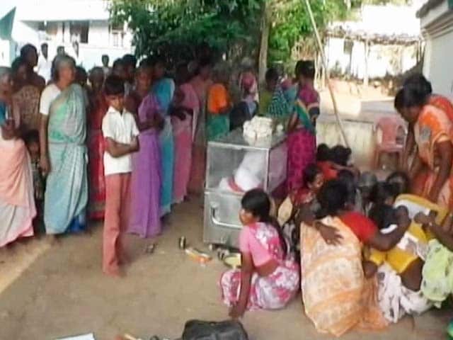 Families of Alleged Smugglers, Killed in Andhra Pradesh, Protest on Road With Bodies
