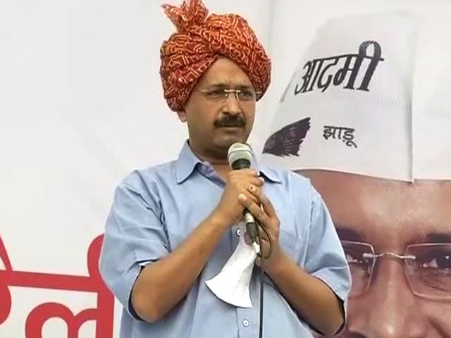 Video : Chief Minister Arvind Kejriwal Announces Compensation of Rs 20,000 Per Acre for Damaged Crops to Delhi Farmers
