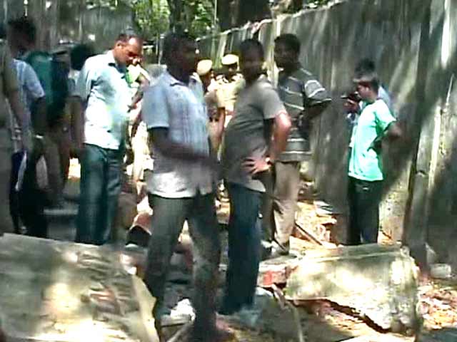 Video : 2 Chennai Girls Killed in School Wall Collapse