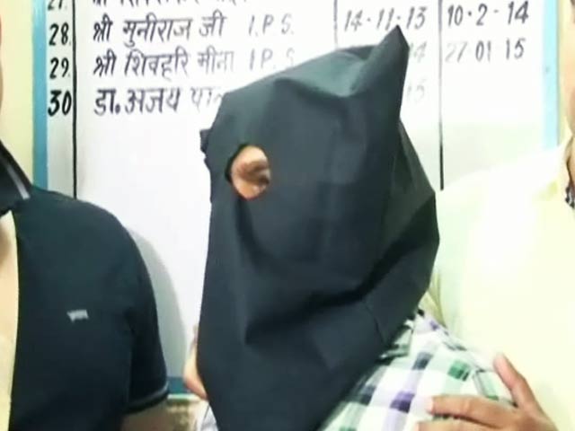 गाज़ियाबाद में रविवार को हुई फ़ायरिंग में एक गिरफ़्तार