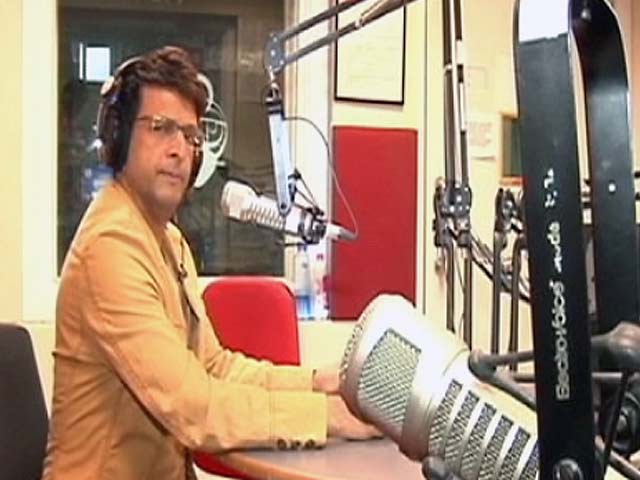 आईपीएल पर खास शो : लोगों को भा रहा है जावेद का अंदाज