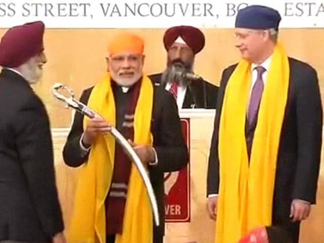 Video : PM Narendra Modi Visits Gurudwara, Temple as He Wraps Up Canada Visit