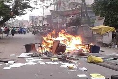 3 Children Killed, Many Injured in Bihar School Van Accident, Protests at Hospital 3 Children Killed, Many Injured in Bihar School Van Accident, Protests at Hospital