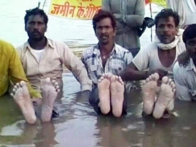 Ousted for Narmada's Omkareshwar Dam, Farmers on Jalsatyagraha in Madhya Pradesh
