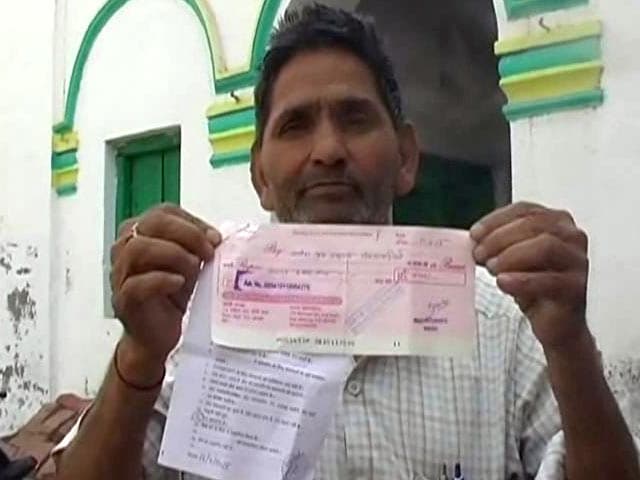 In Uttar Pradesh, a Farmer's Crop is Destroyed, Then His Compensation Cheque Bounces