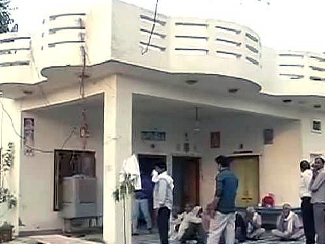 किसान गजेंद्र सिंह के घर में पसरा मातम