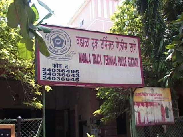 घंटों थाने में बैठी रही रेप की शिकार 5 साल की बच्ची