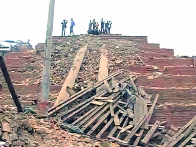 'I Saw the Temple Crumble Before My Eyes': An Eyewitness' Account of Devastating Nepal Earthquake