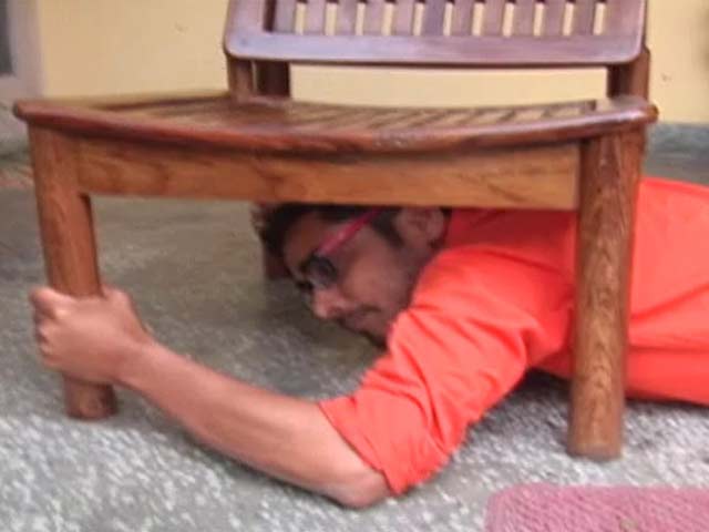 भूकंप आने पर बचने के लिए क्या करें, क्या न करें...