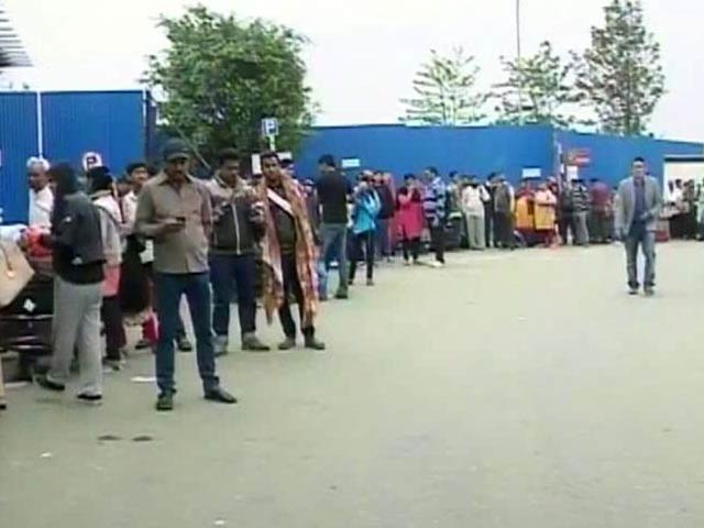 Hundreds Queue Up Outside Kathmandu Airport in Hope of Way Out
