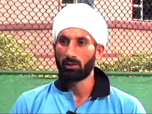 #MyFit100Days: Sardar Singh Joins the Challenge