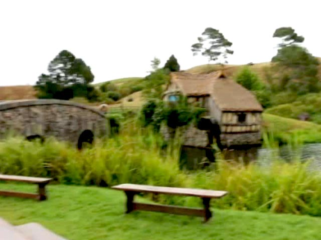 Places to Visit in New Zealand: Hamilton Home to the Hobbiton Movie Set