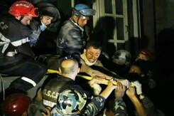 Nepal Earthquake: Man Rescued After 80 Hours in Collapsed Building With 3 Bodies Nepal Earthquake: Man Rescued After 80 Hours in Collapsed Building With 3 Bodies