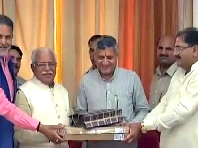 हरियाणा : किसानों की मौत, लेकिन विधायकों की मौज