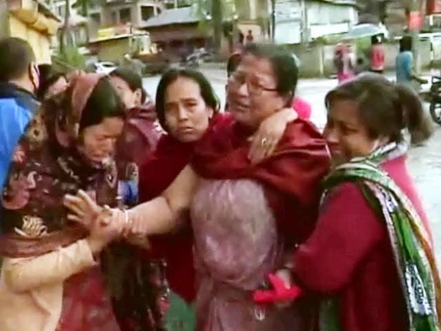 Video : खबरों की खबर : नेपाल के गांव में हर ओर भूतहा सन्नाटा