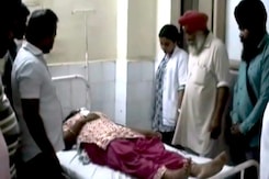 मोगा : मां-बेटी को चलती बस से फेंका, बेटी की मौत मोगा : मां-बेटी को चलती बस से फेंका, बेटी की मौत