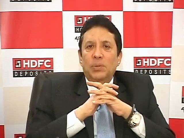 Video : HDFC Eyes Listing of Insurance Unit Next Year