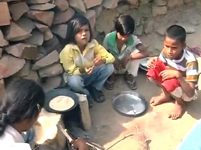 Video : 12-Year-Old Becomes Head of Family as 4 Siblings in Agra Are Abandoned By Relatives
