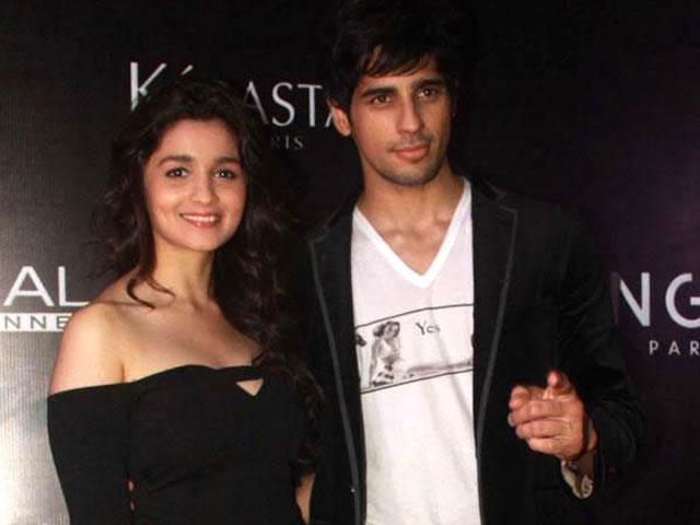Alia Bhatt, Sidharth Malhotra to Star as Married Couple in Ad