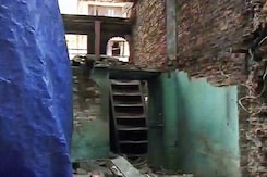 नेपाल में भूकंप से तबाह मकानों का जायजा नेपाल में भूकंप से तबाह मकानों का जायजा