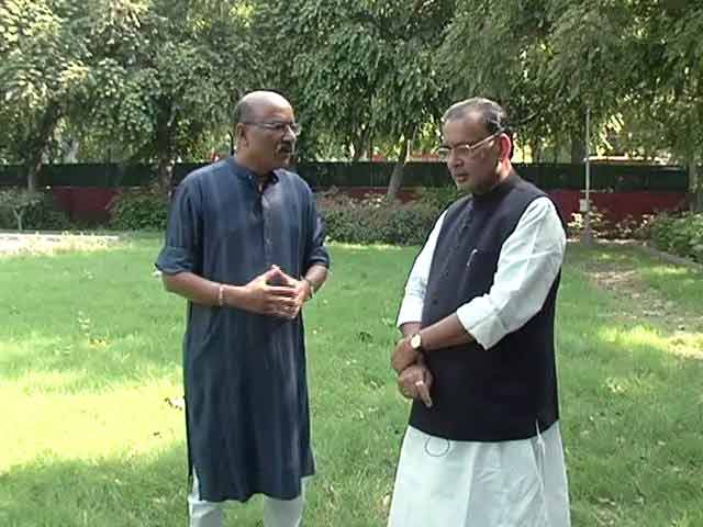 किसानों पर धनखड़ के बयान का समर्थन नहीं करता : कृषि मंत्री राधामोहन सिंह