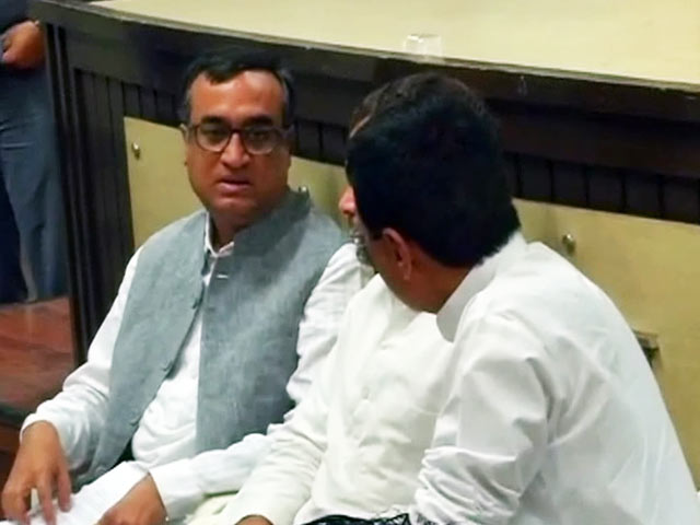 अब आशियाने को लेकर शुरू हुई राजनीति