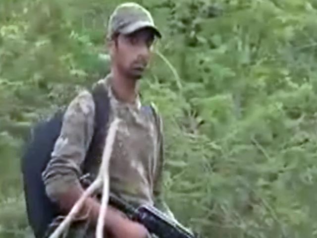 छत्तीसगढ़ : माओवादियों ने 200 गांववालों को बंधक बनाया