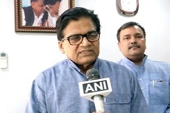 सपा का जनता परिवार में विलय डेथ वारंट जैसा होगा : रामगोपाल यादव सपा का जनता परिवार में विलय डेथ वारंट जैसा होगा : रामगोपाल यादव