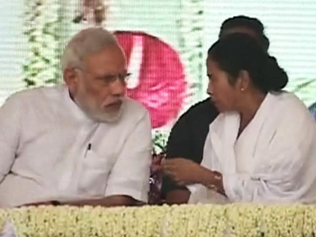 इंडिया नौ बजे : मोदी और ममता के बीच बनते नए समीकरण