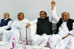 Janta Parivar Merger on Track, Assure Nitish Kumar, Lalu Prasad Janta Parivar Merger on Track, Assure Nitish Kumar, Lalu Prasad