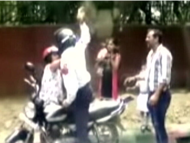 Video : इंडिया 7 बजे : दिल्ली ट्रैफ़िक पुलिस मामले में नया मोड़