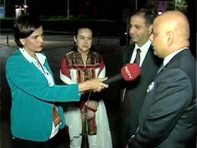 PM Narendra Modi Meets Chinese President Xi Jinping, Talks Border and Trade