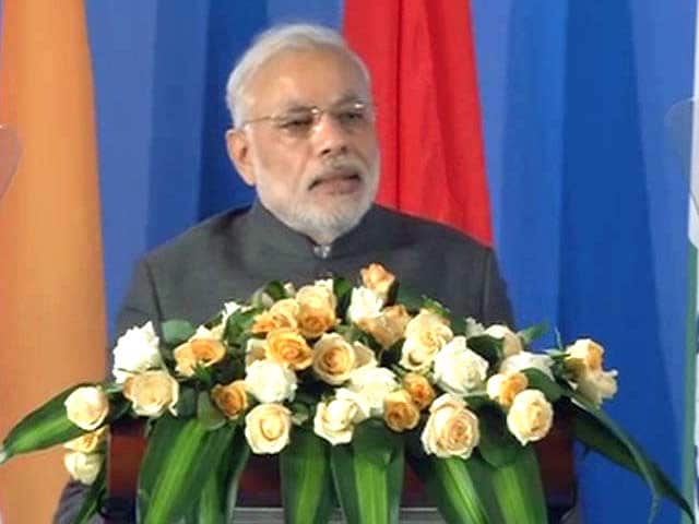 Video : 'We Have to Help Each Other Grow Economically,' Says PM Modi at Business Meet in China