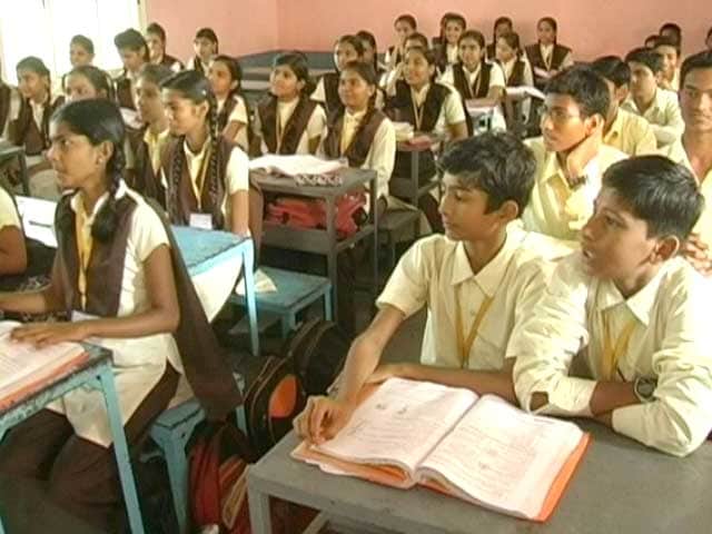 Video : 50 Per Cent Students Fail in Class 10 Board Exams in Madhya Pradesh