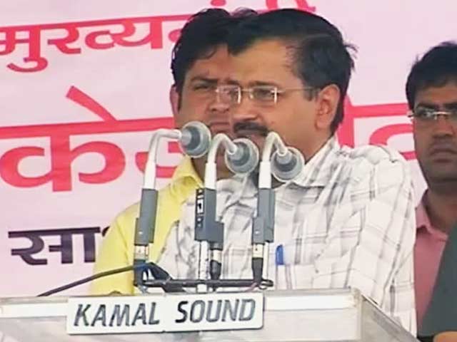 इंडिया 9 बजे : एलजी नजीब और सीएम केजरीवाल में जारी है जंग