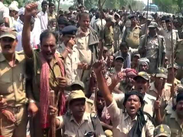 हाजीपुर : ट्रैफिक जाम में फंसी एंबुलेंस, मरीज की मौत