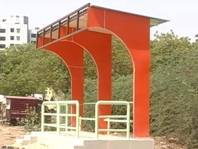 Video : 'Saffron' Makeover for Bus Stands Riles Opposition in Gujarat