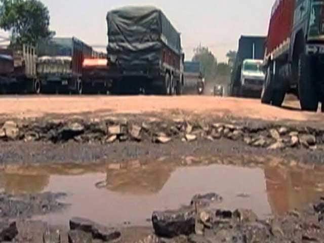 Video : Government Built 12 Km of Roads Every Day in 2014, But Bihar Highways Still in Poor Shape