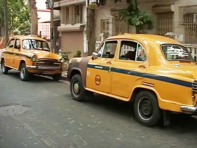 Video : Heat Wave Forces Yellow Taxis in Kolkata to Take a Break Between 11 AM and 4 PM