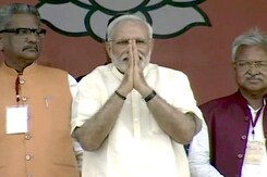 प्राइम टाइम इंट्रो : मथुरा में प्रधानमंत्री धारणा को धराशायी कर रहे थे या धन्नासेठों को? प्राइम टाइम इंट्रो : मथुरा में प्रधानमंत्री धारणा को धराशायी कर रहे थे या धन्नासेठों को?