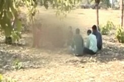 खबर का असर : हरदा में बंधुआ मजदूरी मामले में प्रशासन ने की कार्रवाई खबर का असर : हरदा में बंधुआ मजदूरी मामले में प्रशासन ने की कार्रवाई