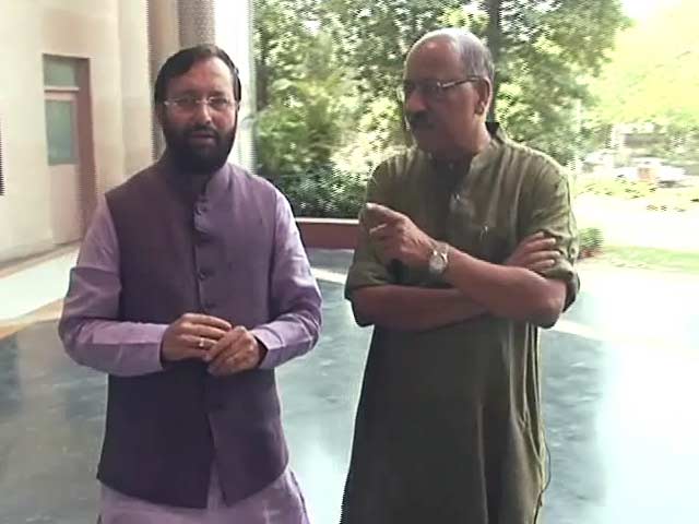 पर्यावरण मंत्री प्रकाश जावड़ेकर ने कहा, हमें फैसले चाहिए, फाइल नहीं