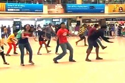Flash Mobs in Chennai for a Cleaner Marina Coast Flash Mobs in Chennai for a Cleaner Marina Coast