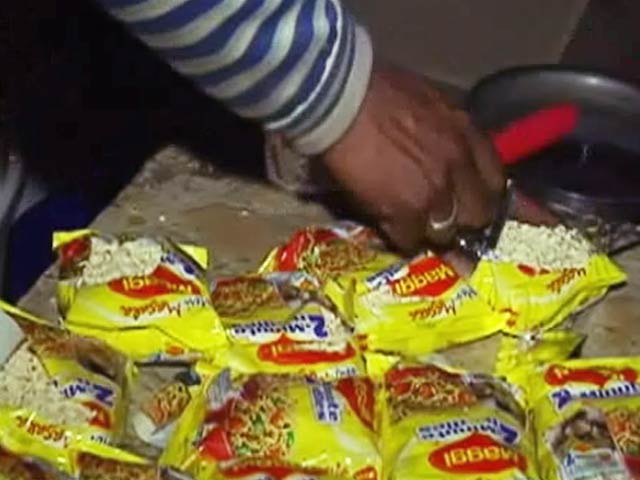 मैगी पर केंद्र सरकार की नजर, देशभर से नमूने मंगाकर जांच कराएगी